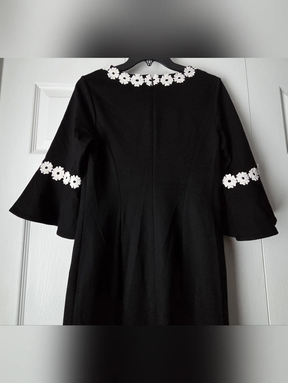 Talbots Black Embroidered Flounce-Sleeve Shift Dress Size 4 - Picture 10 of 13